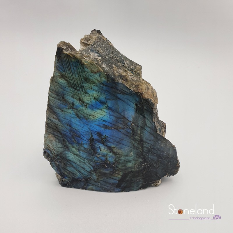 Labradorite face brute et face polie Labradorite face brute et face polie